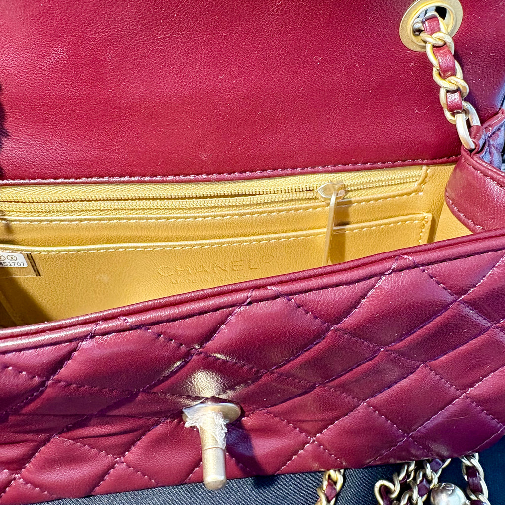 Borsa Chanel mini flap CC Pearl Crush Lamb bordeaux